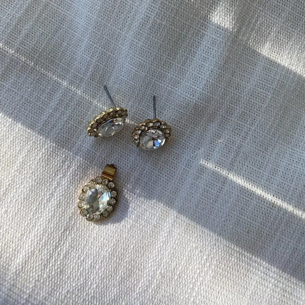 Pendant and earring set